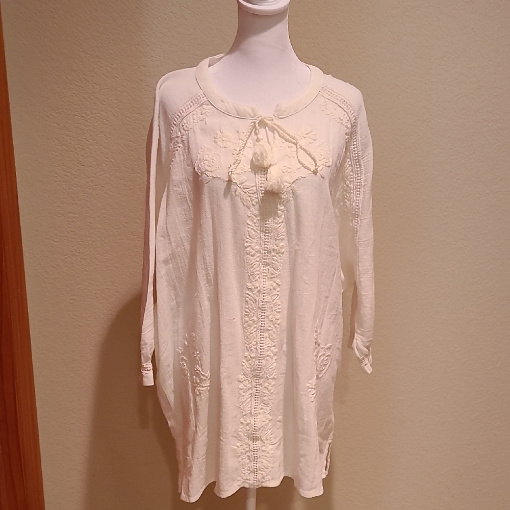 *Host Pick* Rachel Zoe Ivory Embroidered Blouse Size M